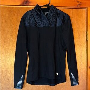 Black Long Sleeve mountain hardware active pullover